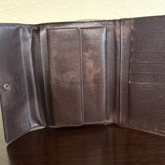 Louis Vuitton Damier Ebene Trifold
Wallet - Made in France - Picture 9 of 11